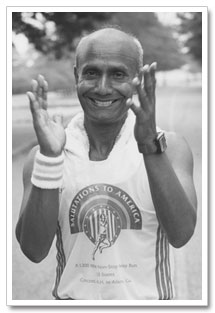 Sri Chinmoy Applaudes