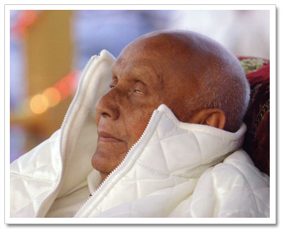 Sri Chinmoy Meditating