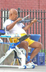 Sri Chinmoy playing the violin Sri Chinmoy playing the violin